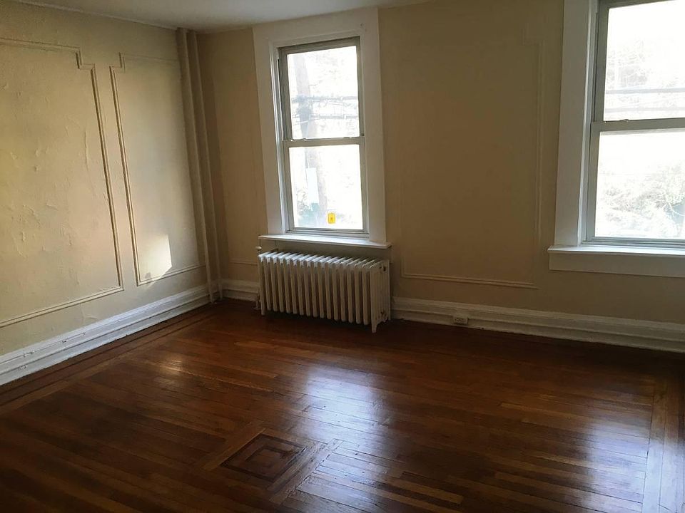 2nd image of 1 Warburton Ave #2
