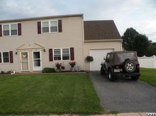 8 Walnut Mill Ln, Cleona, PA 17042