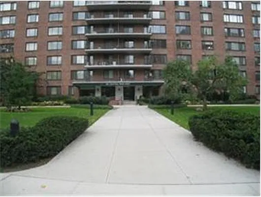 Rented by Douglas Elliman | media 4