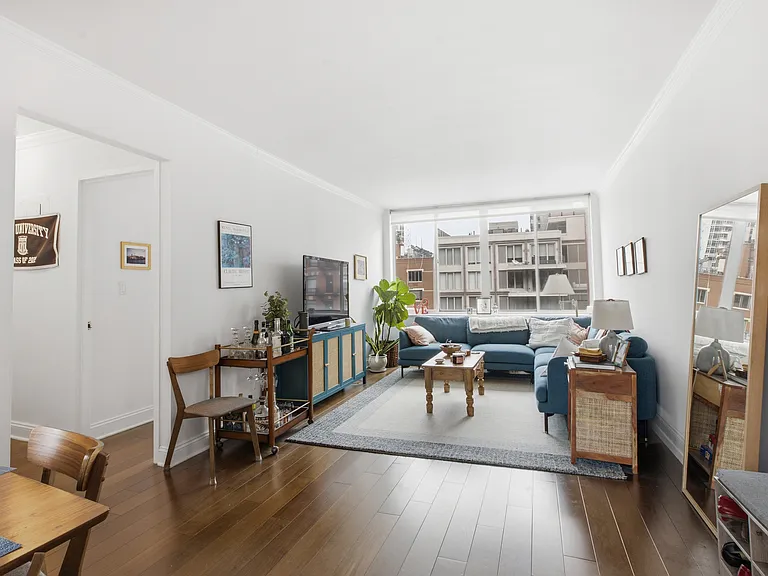 127 E 30th St #11A — Photo 3