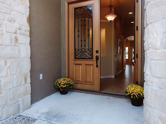 2nd image of 2515 Rogers Cir