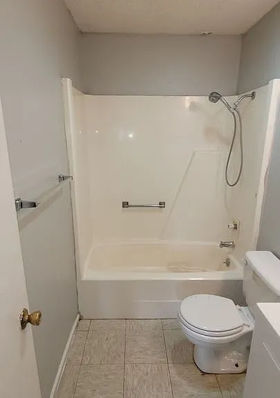 636 S Crosby St — Photo 13