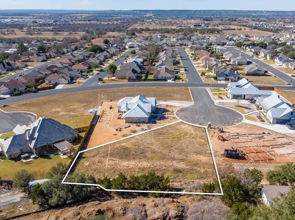 607 Gibson Ct, Fredericksburg, TX 78624