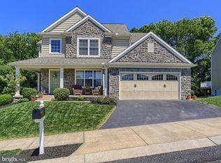 409 Charles Dr, Manheim, PA 17545