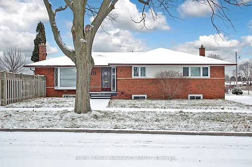 1 Barnes Cres Photo 1