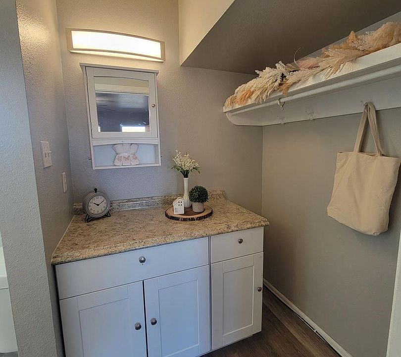 1st image of 1810 North Ave #9