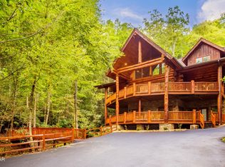 641 Pinnacle Vista Rd, Gatlinburg, TN 37738