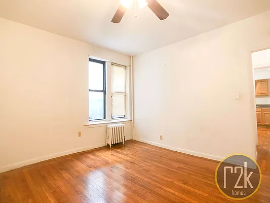 Rented by Realty 2000 Corp | media 3