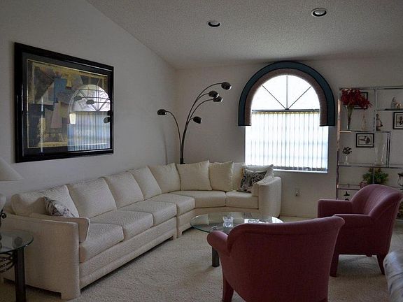 2nd image of 5188 Europa Dr APT J