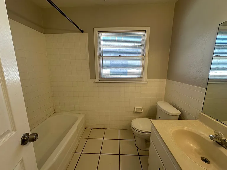 3221 33rd St — Photo 11