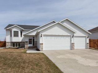 4395 45th Ave S, Fargo, ND 58104