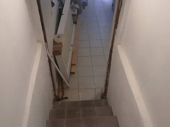 9119 92nd St, Woodhaven, NY 11421