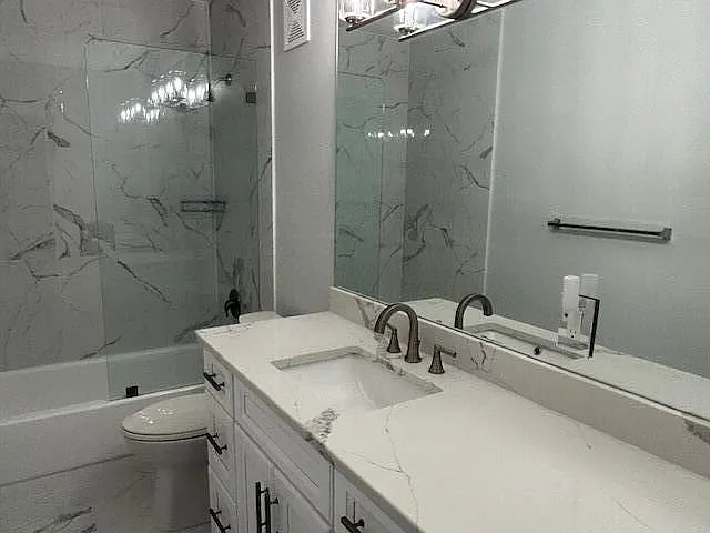 2807 SW Lakemont Pl #1 — Photo 14