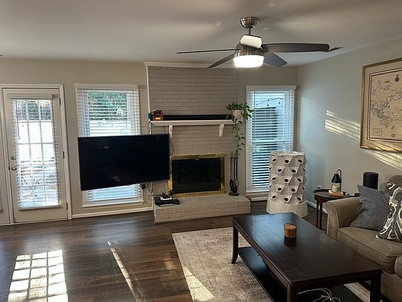 4th image of 9129 Kings Canyon Dr