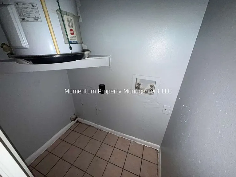 8405 N Elmer St — Photo 17