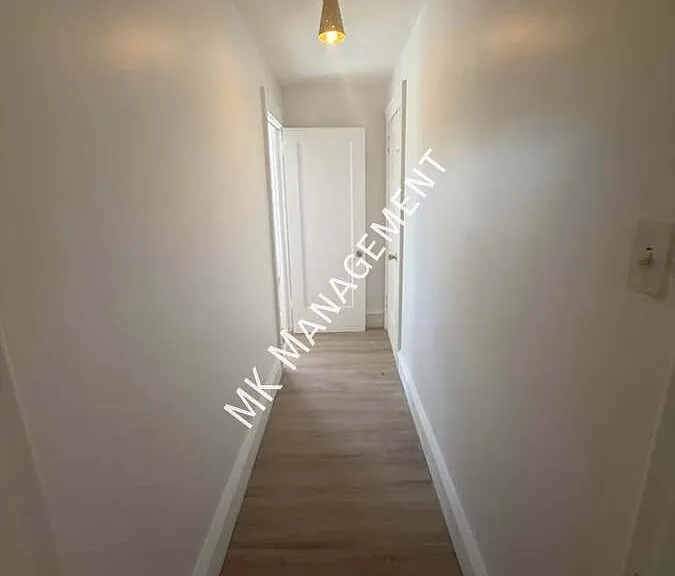 571 Charles Ave — Photo 28