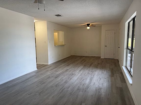 4th image of 1601 Stoney Ridge Ct #2