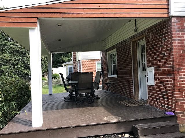 2nd image of 525 Ridley Cir