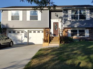 105 Chapel Glen Dr, Hamburg, NY 14075