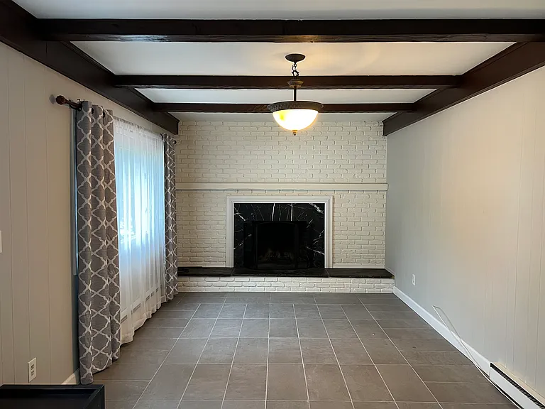 377 Hasbrouck Blvd — Photo 10
