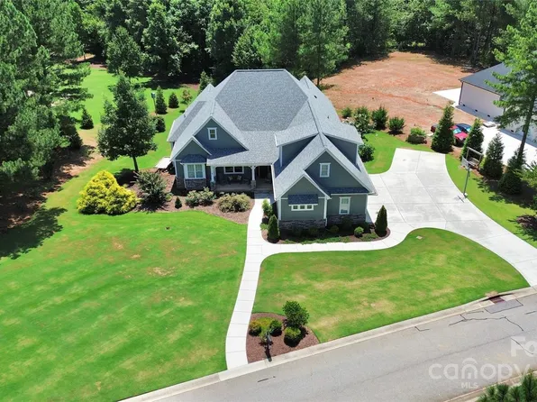 7136 Gildhall Ct, Denver, NC 28037