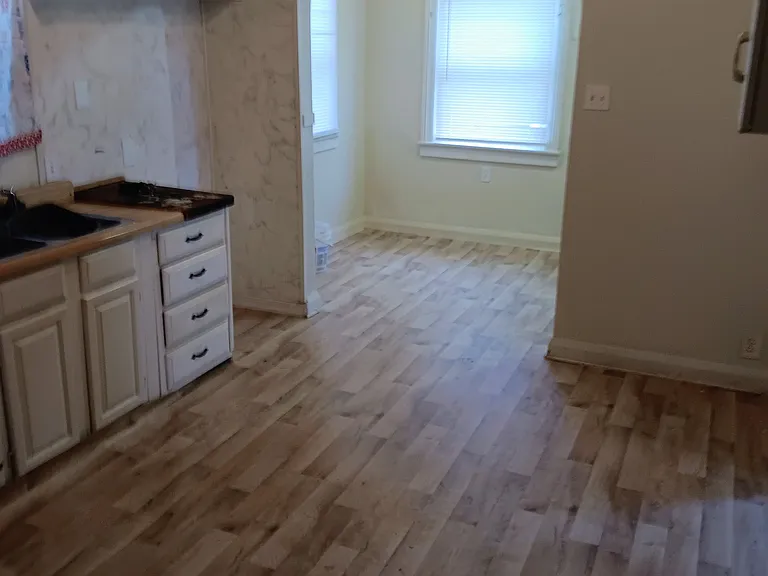 442 Arcadia Ave — Photo 3