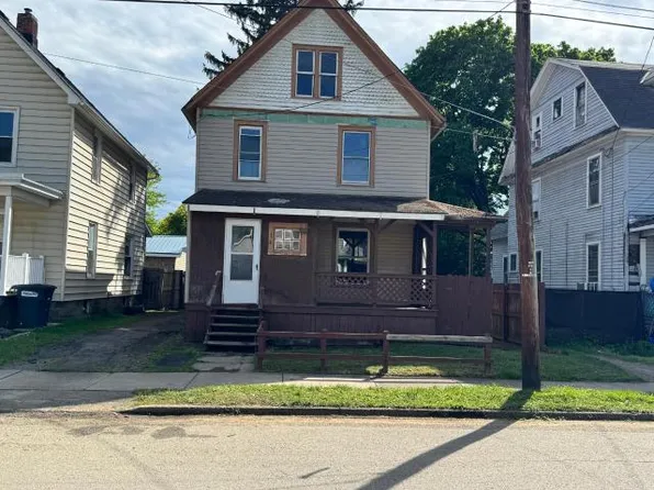 14 Madison Ave #8, Warren, PA 16365