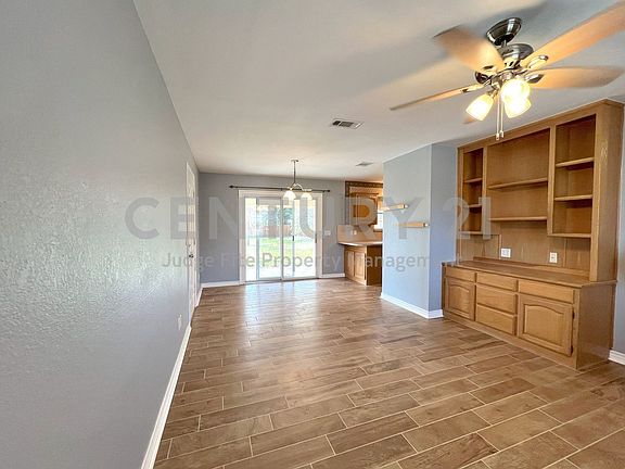 3rd image of 408 W Morton St