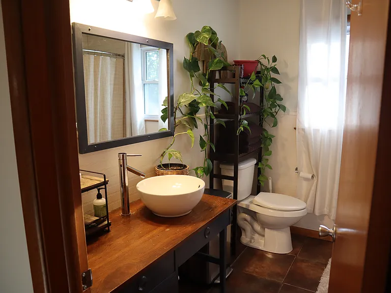 721 E Loren St — Photo 6