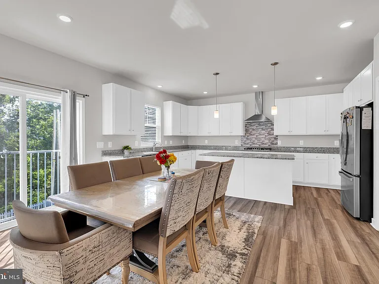 131 Thornton Way — Photo 12
