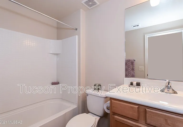 2442 E Emerald Moon Dr #1 — Photo 9