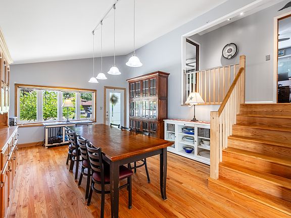 4th image of 310 Hawthorne Ave