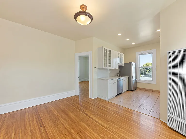 227 Chenery St — Photo 14