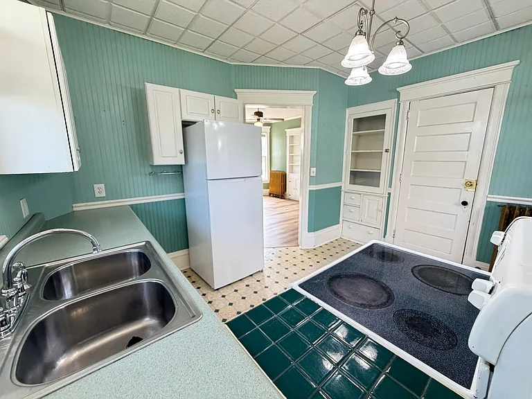 1128 Hammond Ave #1 — Photo 23