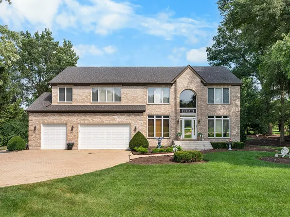 4N331 Augusta Dr, West Chicago, IL 60185