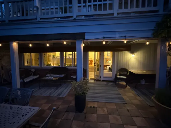 12736 Riviera Pl NE, Seattle, WA 98125