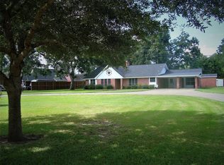 119 Pecan Estates Rd, Angleton, TX 77515