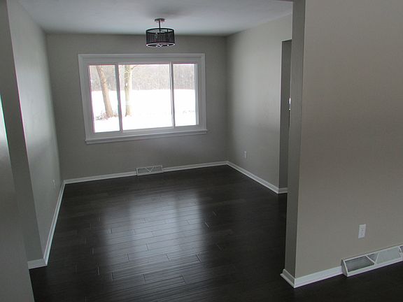 5th image of 2973 Wilbanks Dr