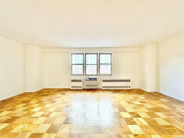 8615 Broadway #4F, Elmhurst, NY 11373