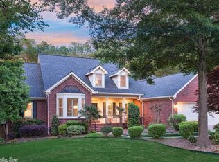 12 Versailles Ct, Little Rock, AR 72211