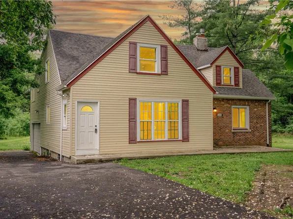 1456 E River Rd, Rochester, NY 14623