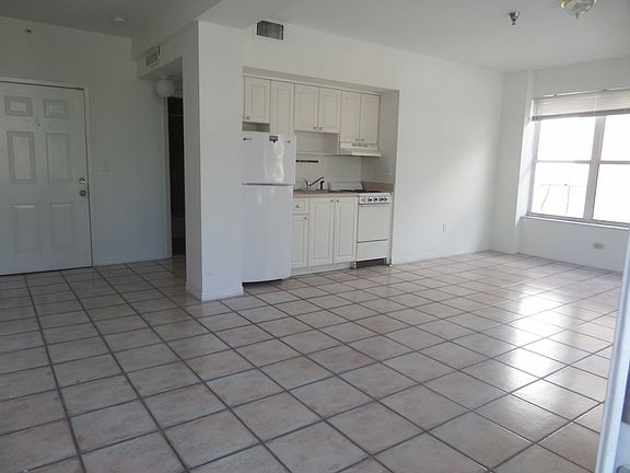 4th image of 1334 Washington Ave APT 201
