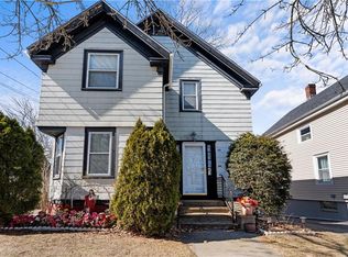 148 Summit St, East Providence, RI 02914