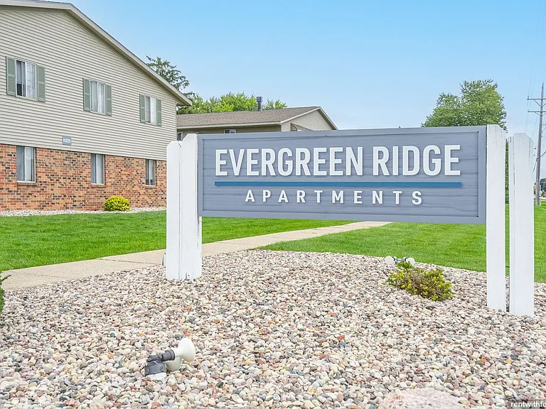 EVERGREEN PLACE — Photo 43