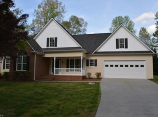 166 Shallowbrook Dr, Advance, NC 27006
