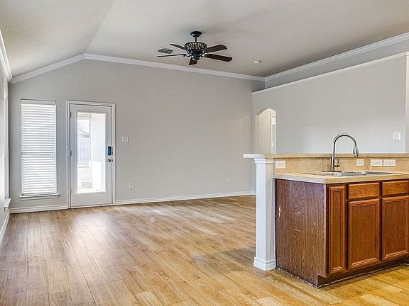 5th image of 4268 Sweet Clover Ln