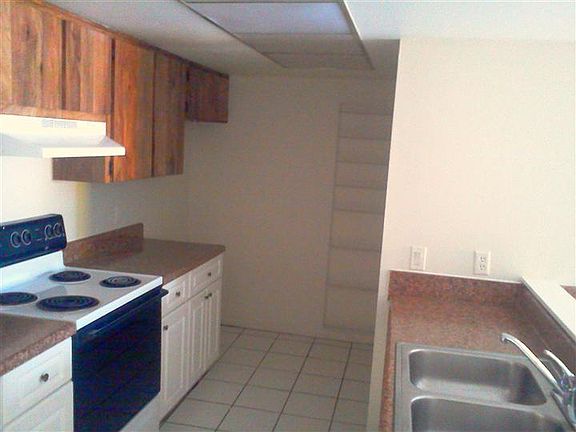 3rd image of 1254 SE 8th St APT 1