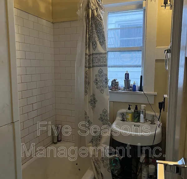 19 Grant St #2 — Photo 15