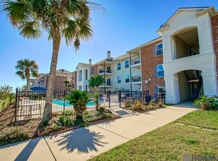 12430 River Highlands Dr UNIT V, Saint Amant, LA 70774