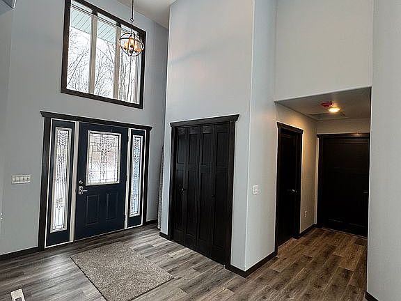 Formal entryway/foyer